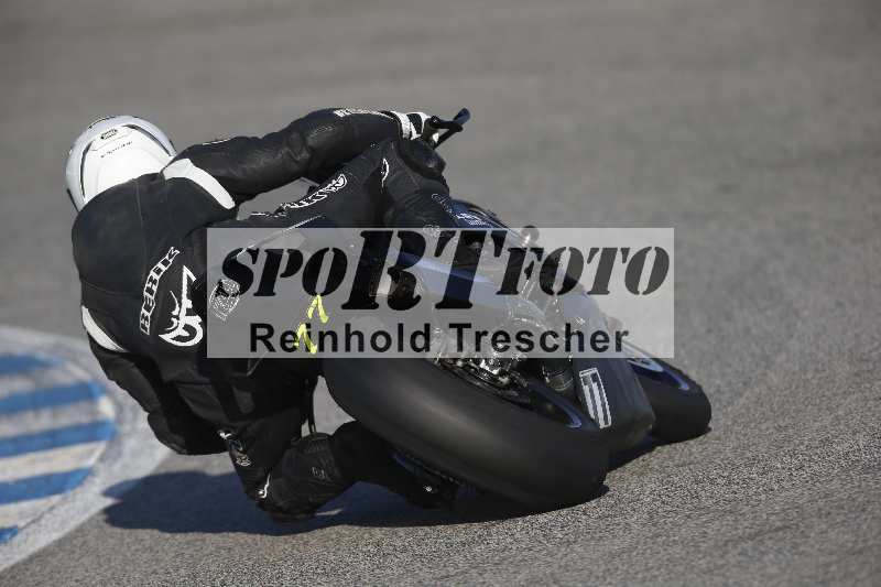 /Archiv-2024/02 29.01.-02.02.2024 Moto Center Thun Jerez/Gruppe schwarz-black/177